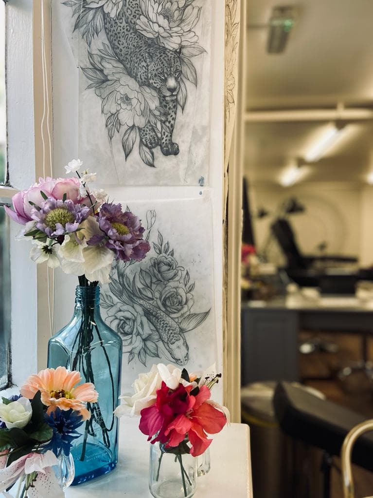 Picture of a tattoo station in Blackbird Tattoo Studio